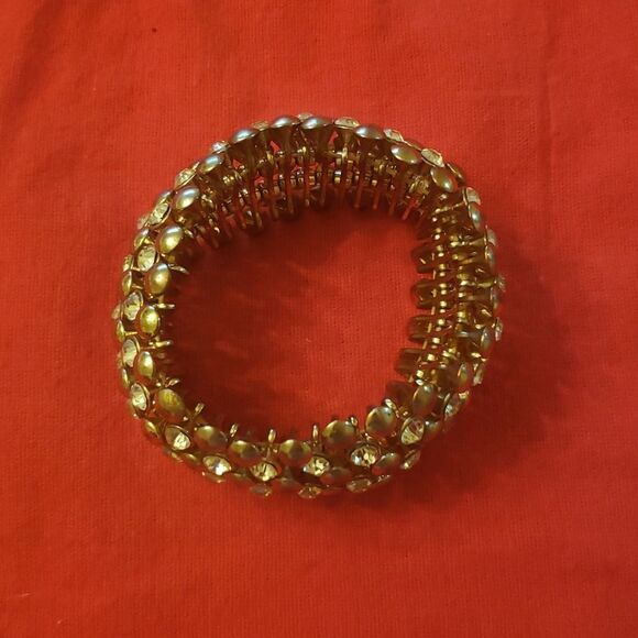 Gold Rhinestone Stretch Braclet - Picture 4 of 5